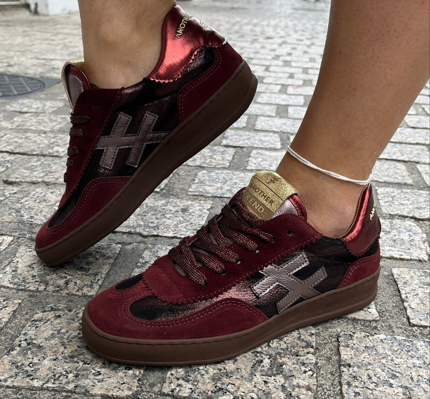 Another Trend A0328357 Baby Silk+Vintage Metal Red Trainers