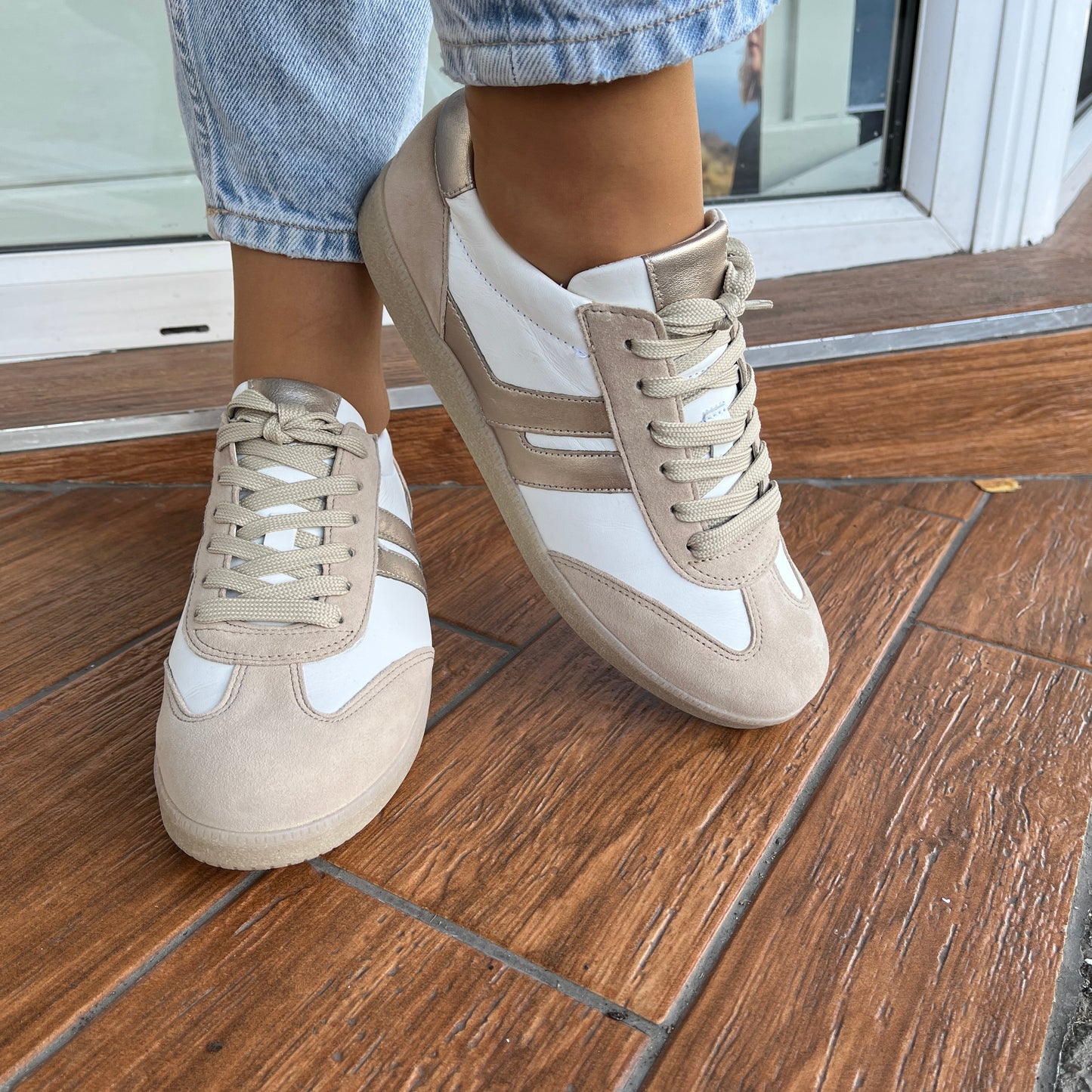 Gabor 63.300.12 Oak, White & Gold Trainers