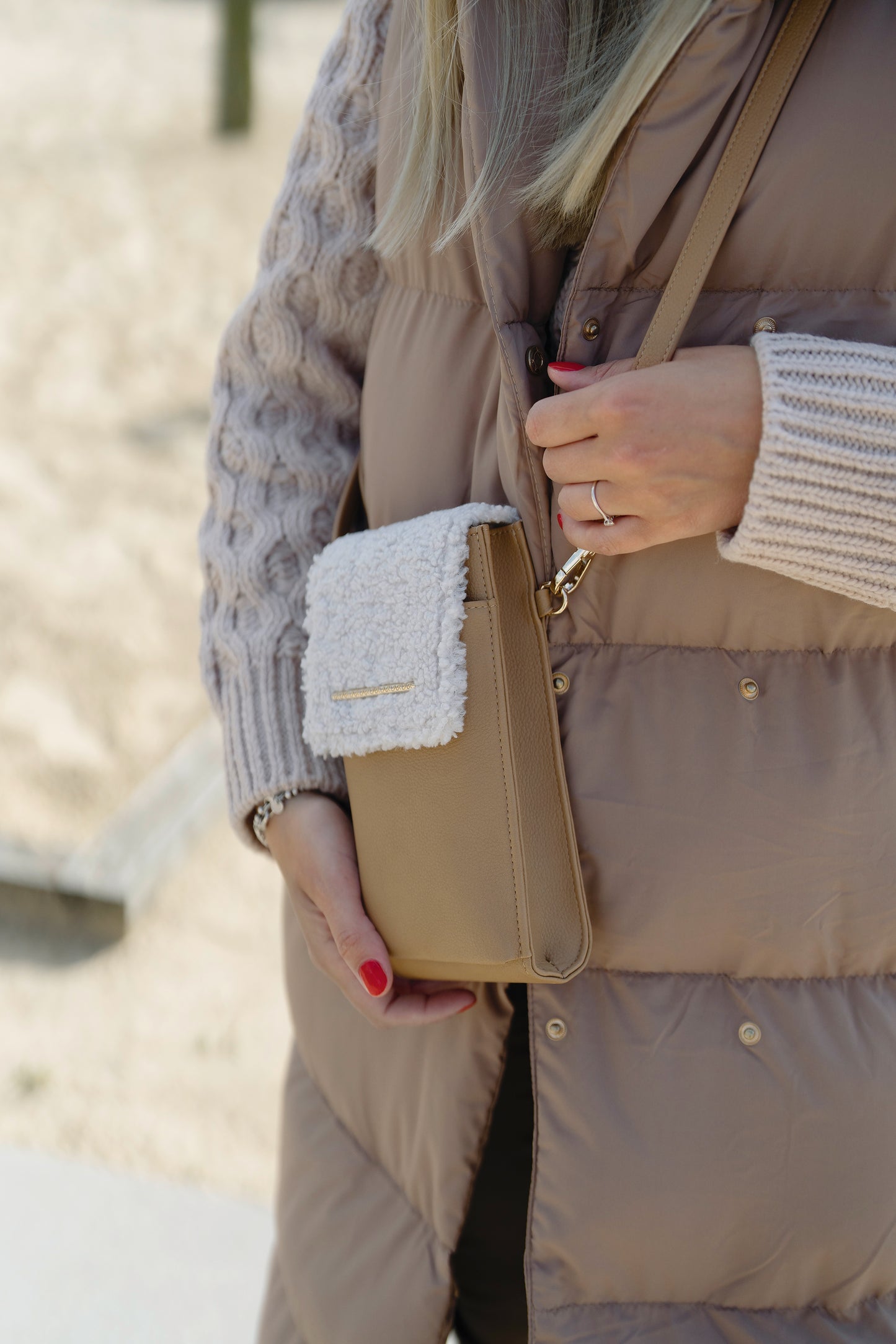 Ara 16-21705-54 Loona Caramel Brown Phone Bag