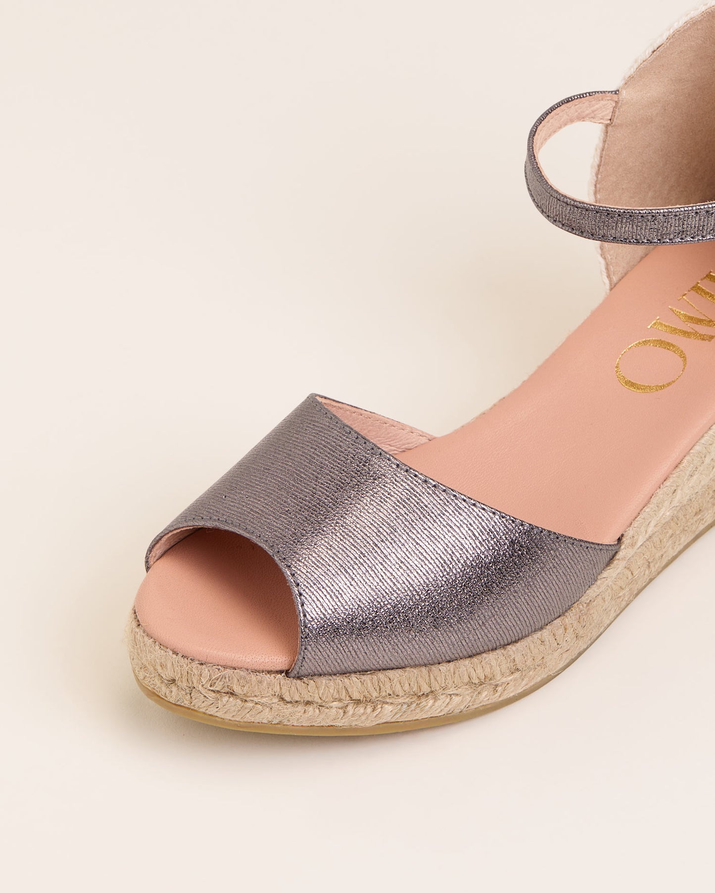 Gaimo Sedal Silver Wedge Sandals