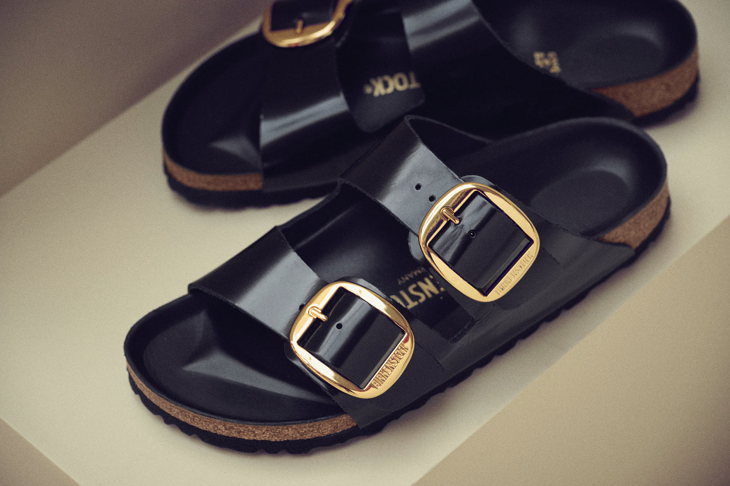 Birkenstock 1021476 Arizona Big Buckle Natural Leather Patent High Shine Black Sandals