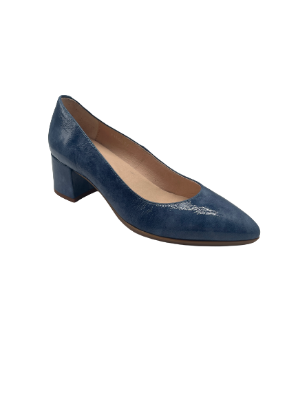 Callaghan 31500 Blue Court Heels