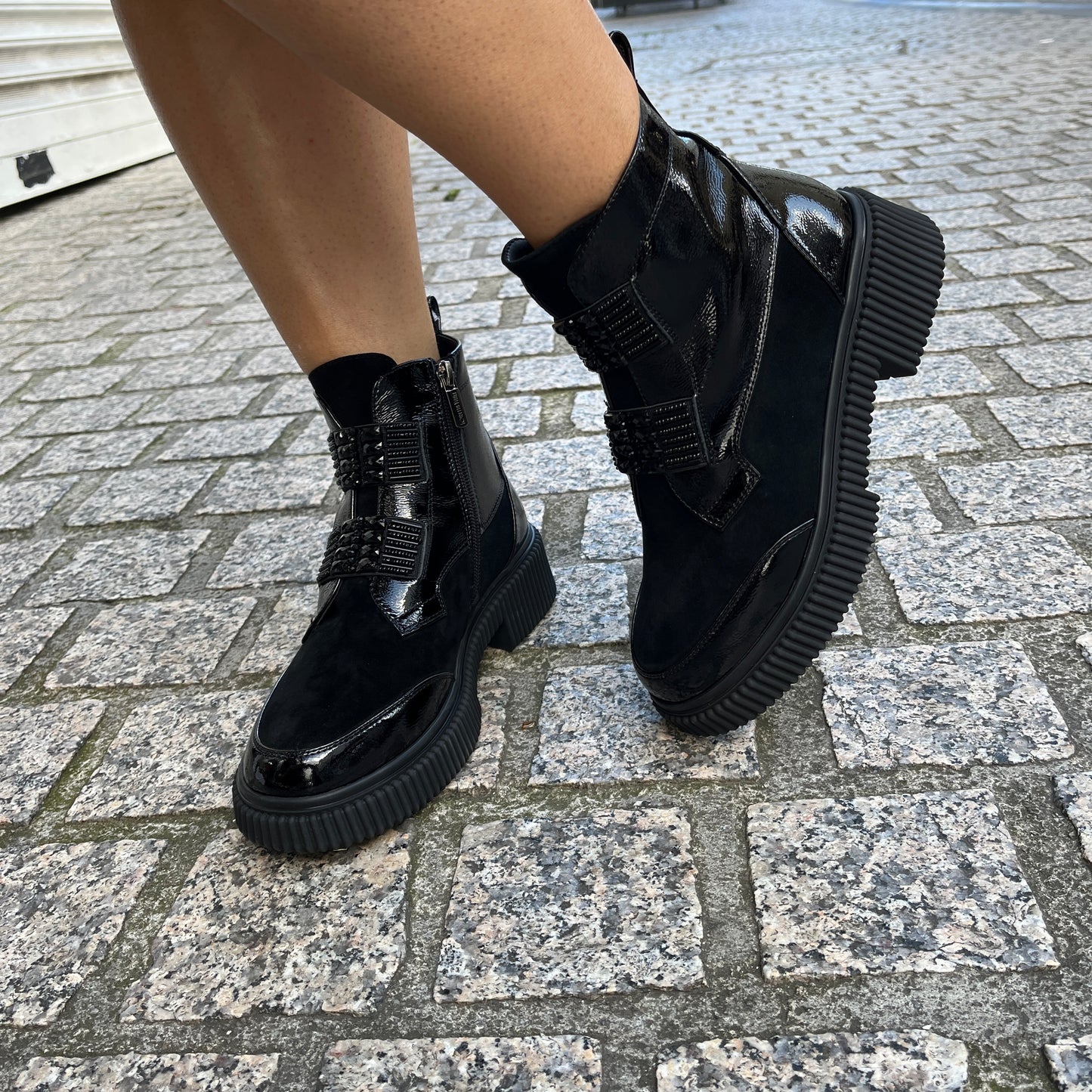 Loretta Vitale C2439137 Black Patent & Suede Ankle Boots