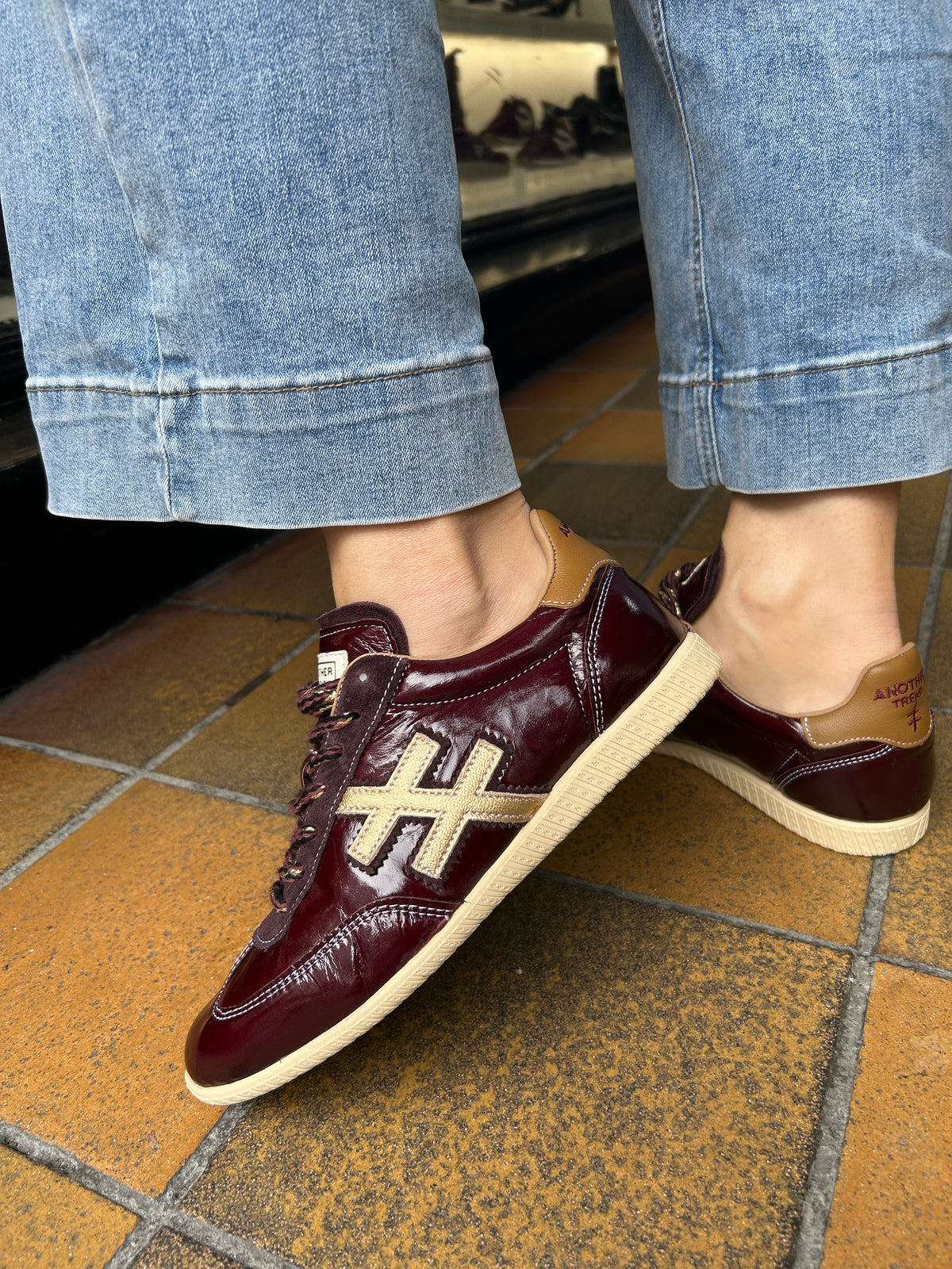 Another Trend A0784745 Sax Lux Burdeos Burgundy Trainers