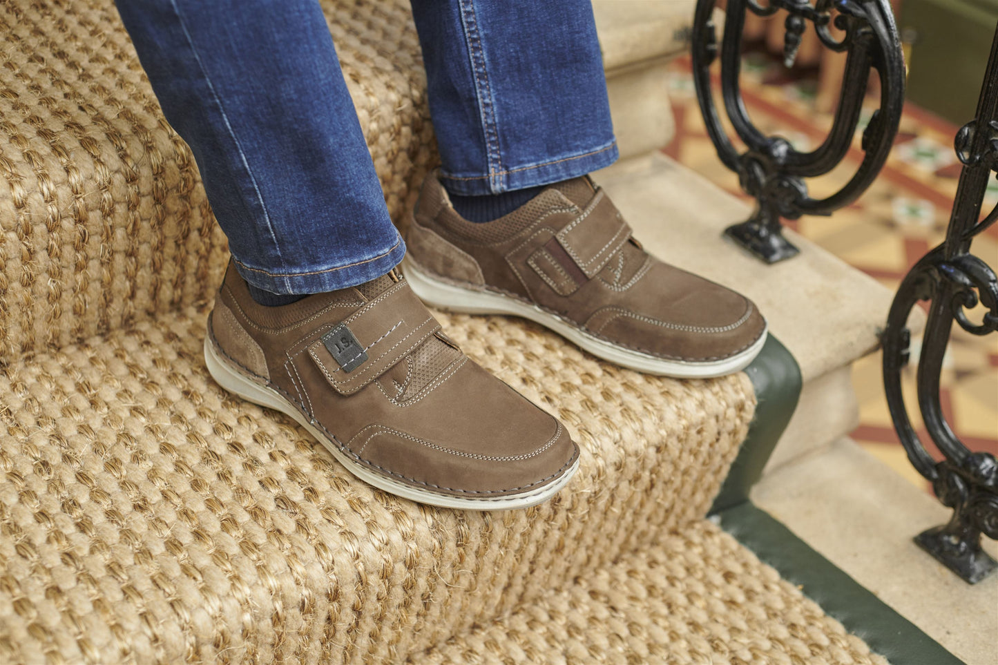 Josef Seibel 44983 518 360 New Anvers 83 Espresso Brown Nubuck Velcro Shoes