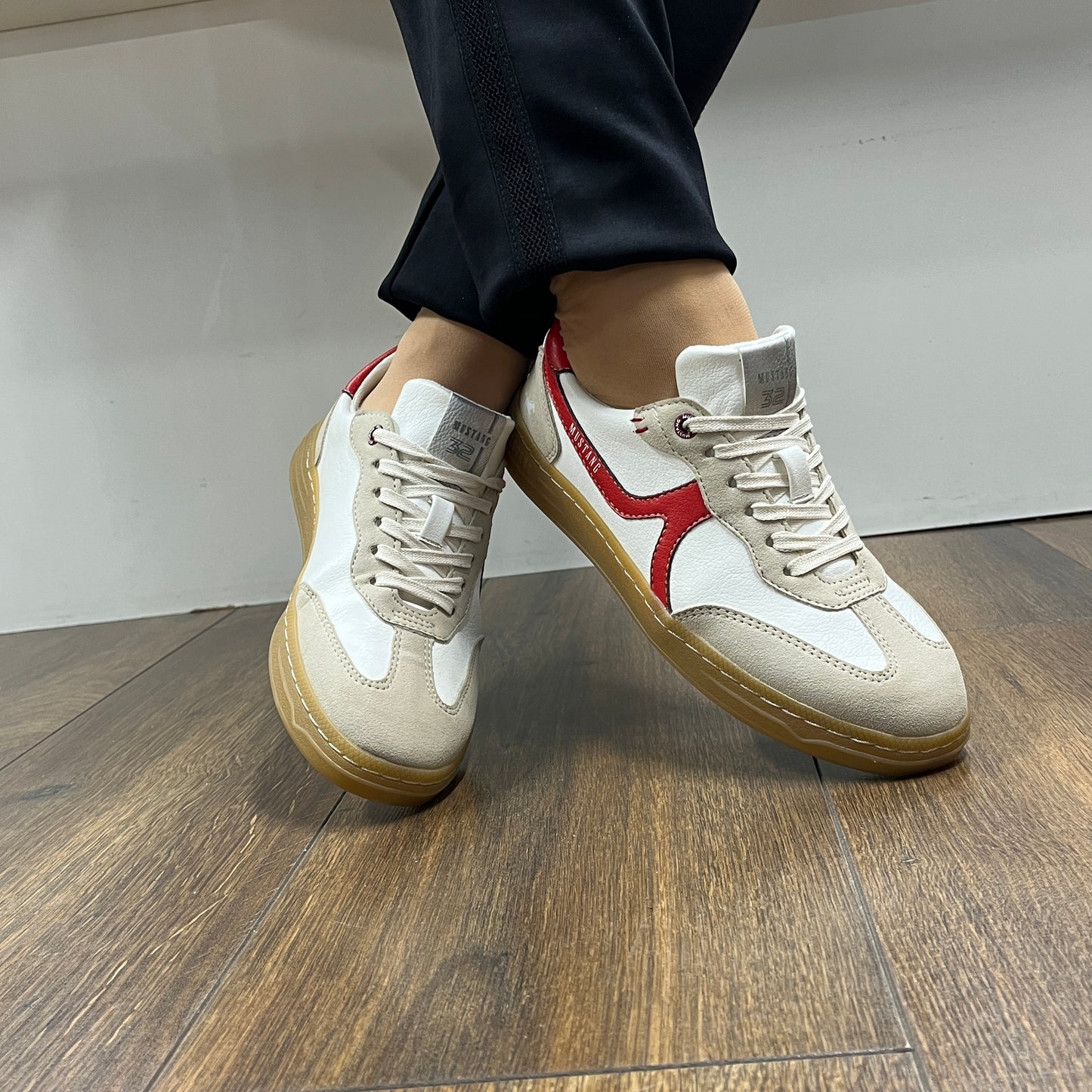 Mustang 1511-303-015 White & Beige Lace Trainers with Red Trim