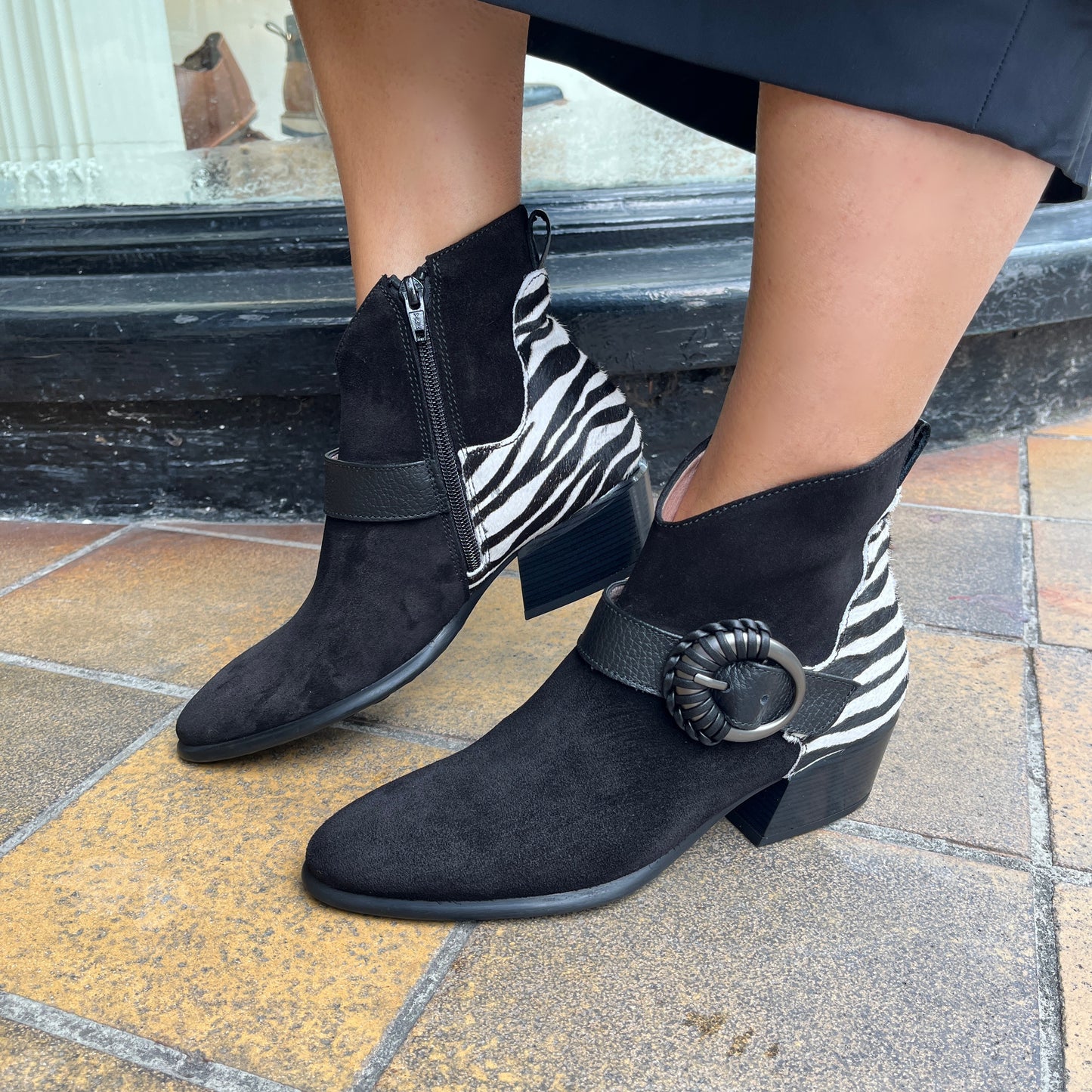 Hispanitas ZPI254256 Black & Zebra Ankle Boots