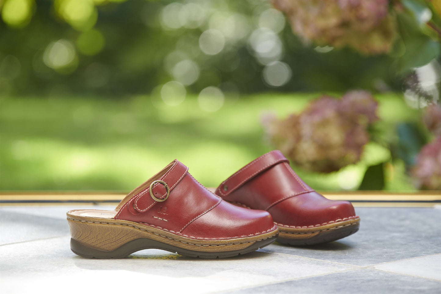 Josef Seibel 56683 476 400 Catalonia 83 Red Clogs