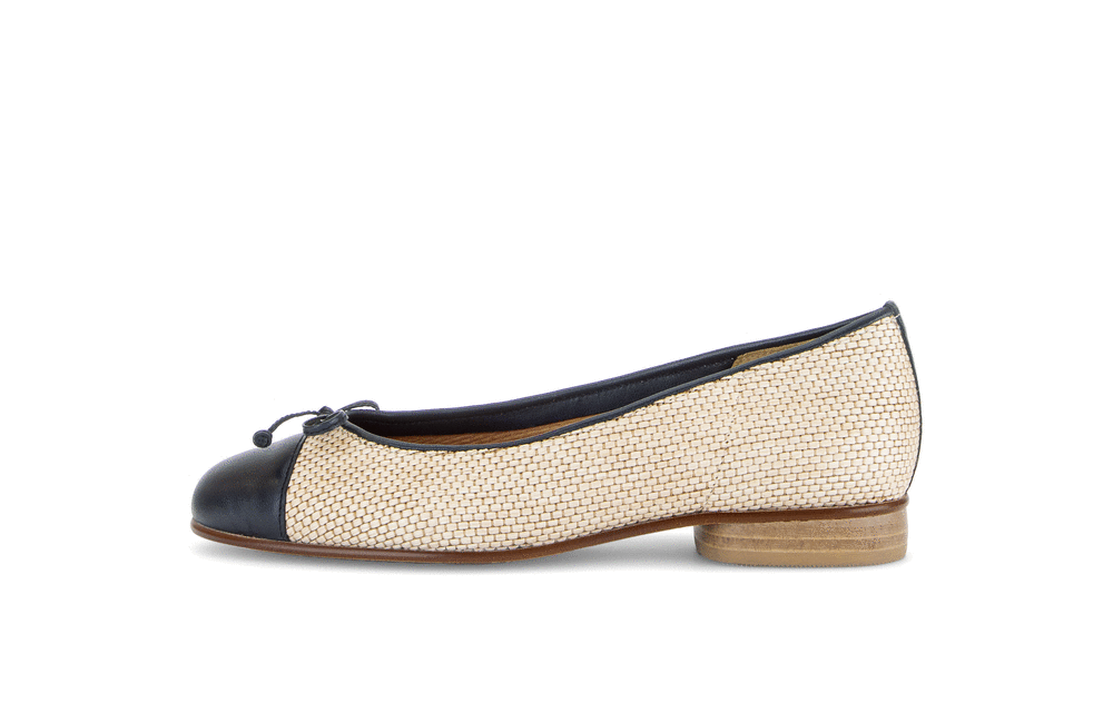 Gabor 85.102.46 Natural & Navy Combi F Fit Slip On Pumps