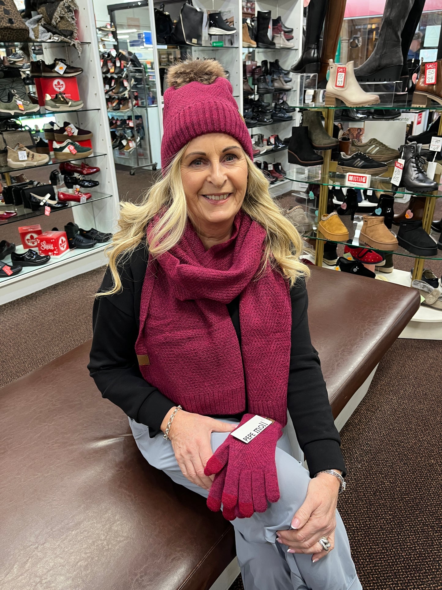 Pepe Moll 252852 Bordo Hat, Scarf & Gloves Set