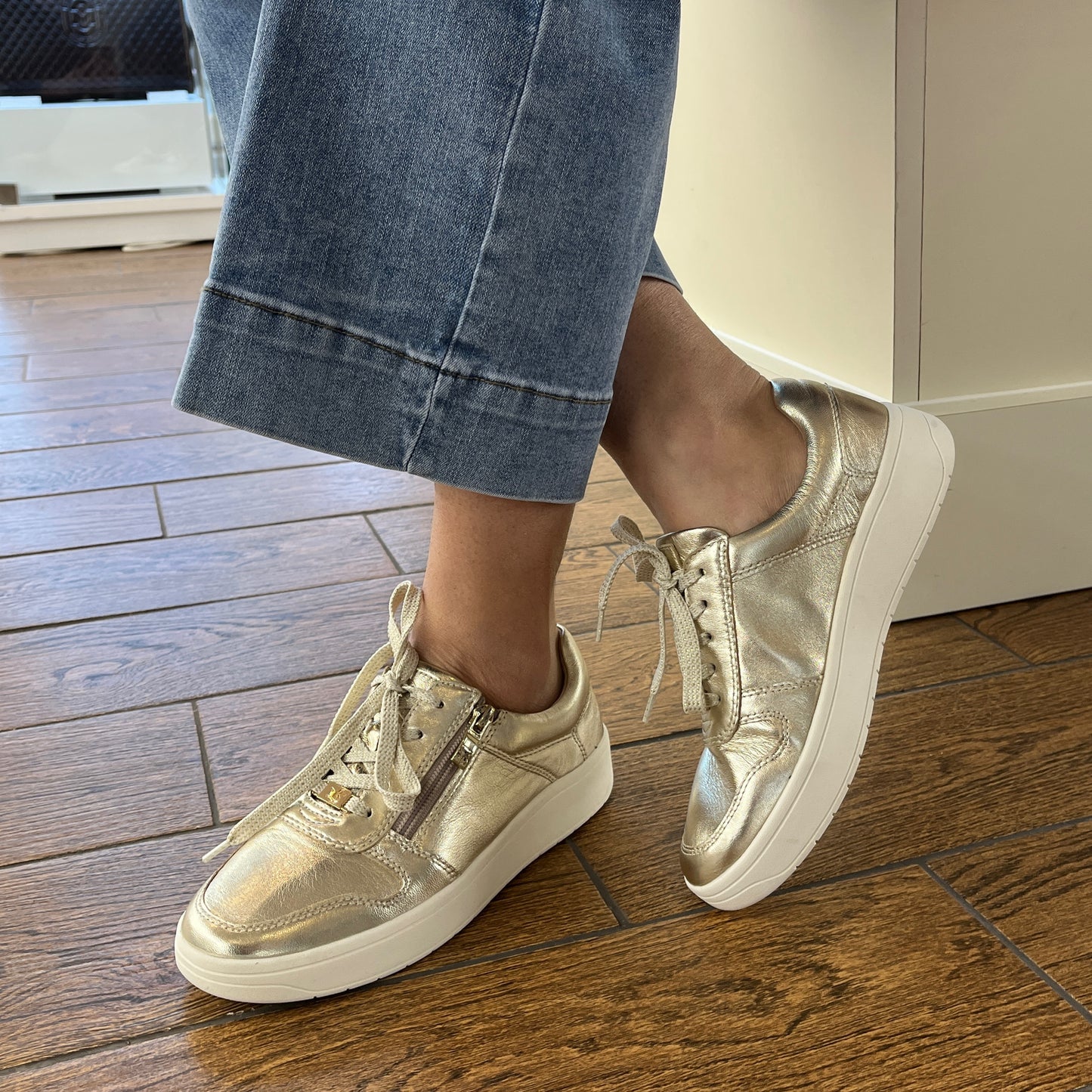 Caprice 9-23311-44-947 Gold Trainers with Zip