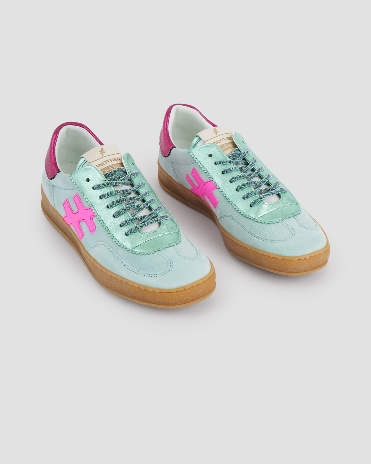 Another Trend A032M368 Mint Trainers with Pink Back