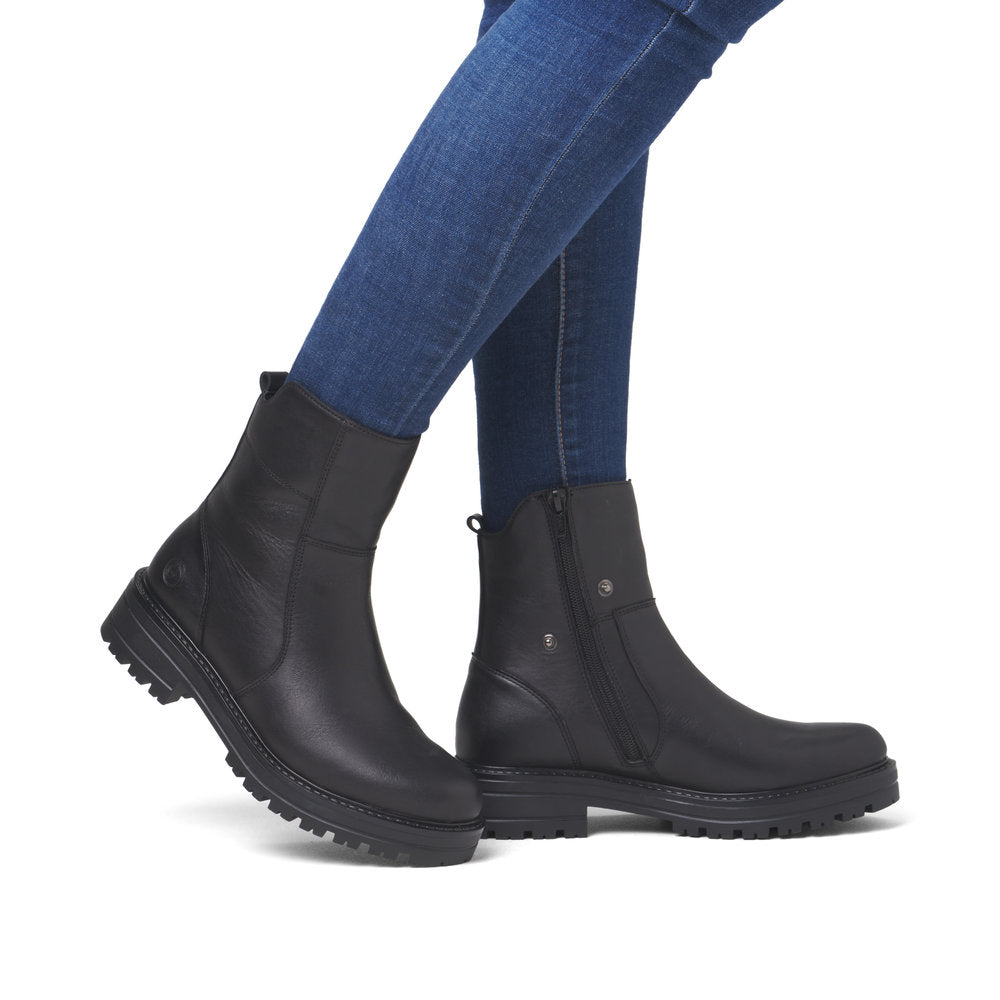 Remonte D2285-00 Black Boots with Double Chain Detailing