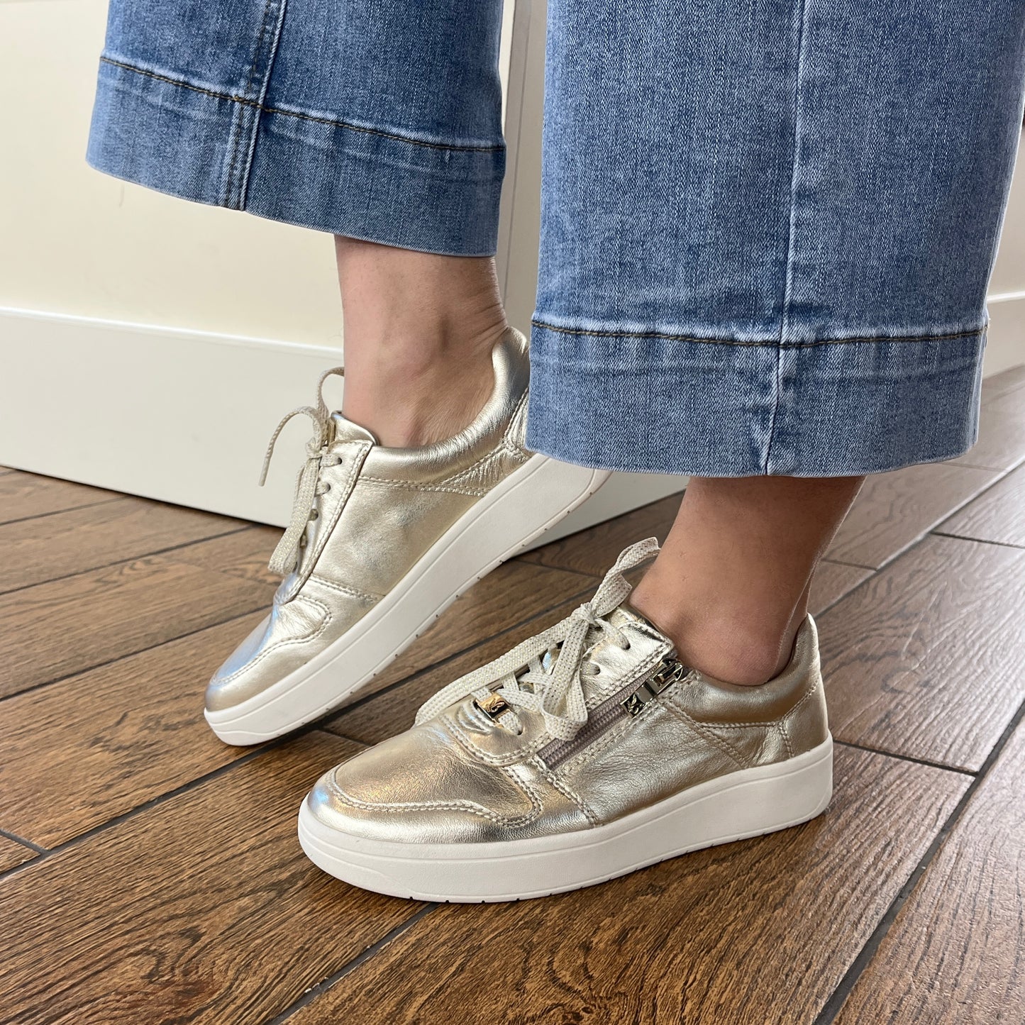 Caprice 9-23311-44-947 Gold Trainers with Zip