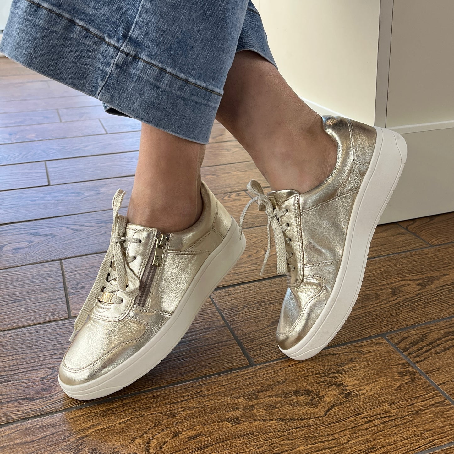 Caprice 9-23311-44-947 Gold Trainers with Zip