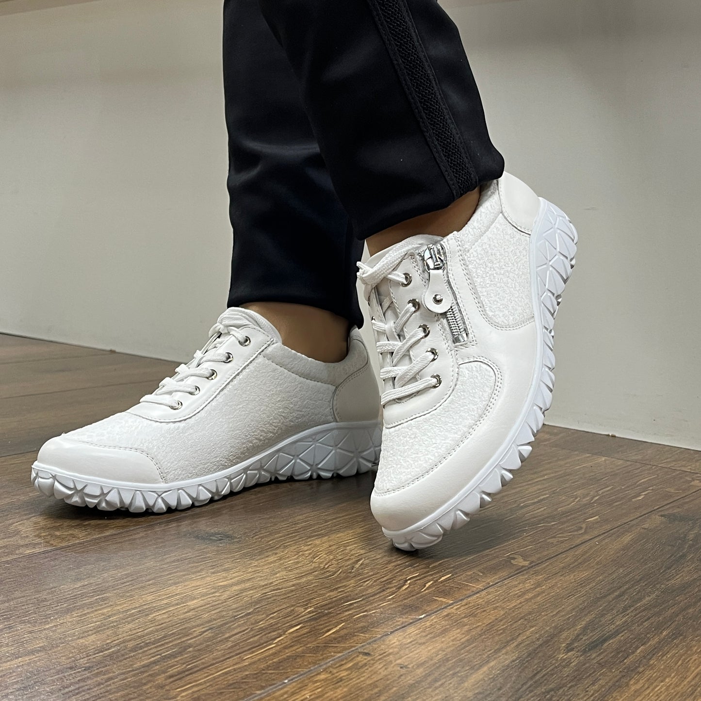 Waldlaufer H89001 238 275 White Lace & Zip Sneaker