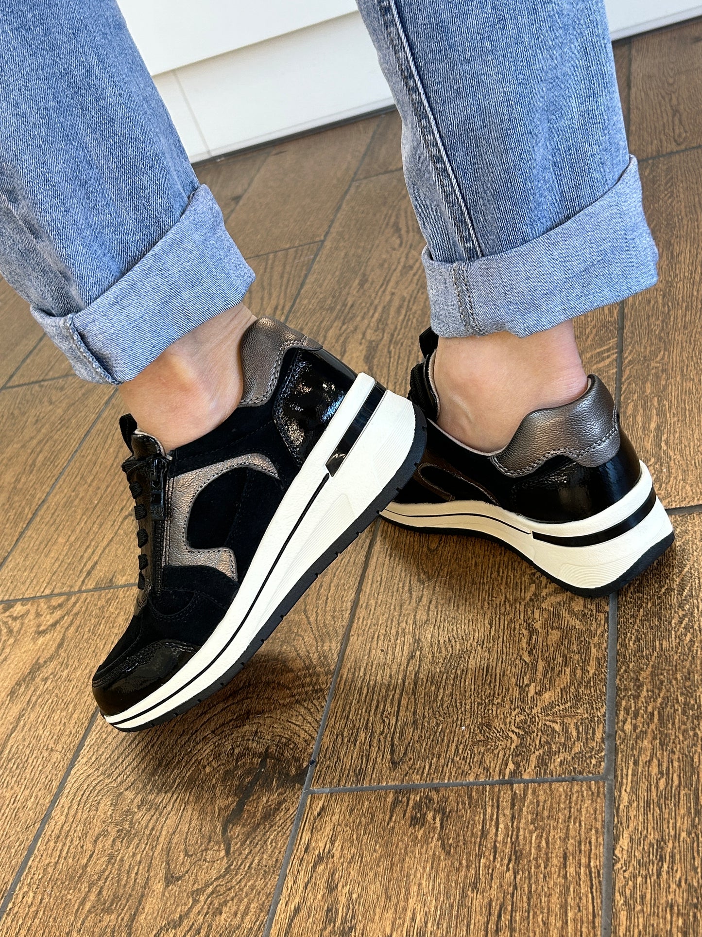 Caprice 9-23300-44 020 Black Combi H Fit Sneakers with Zip