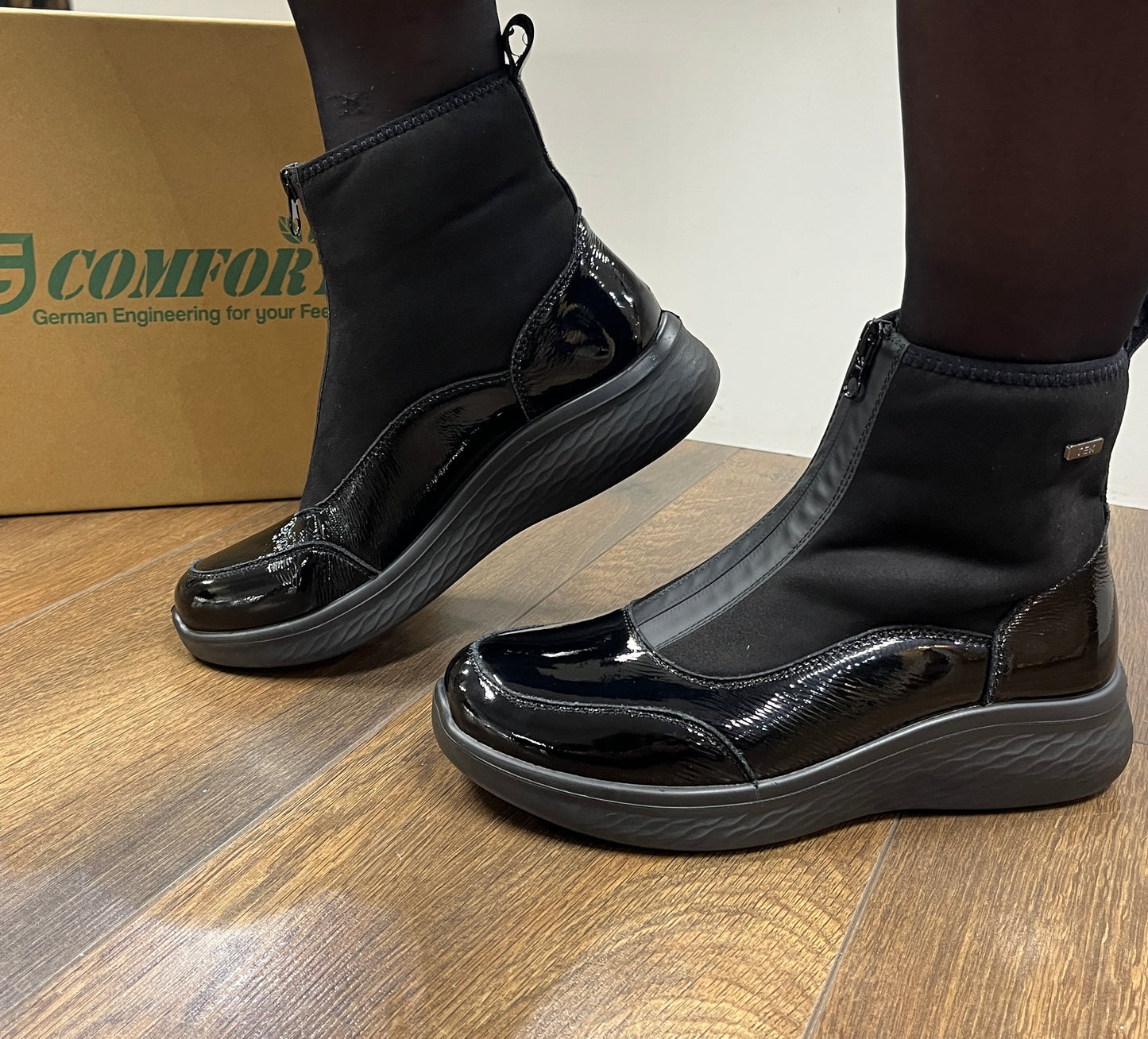 G Comfort P-817 Black Patent Boots with Front Zip