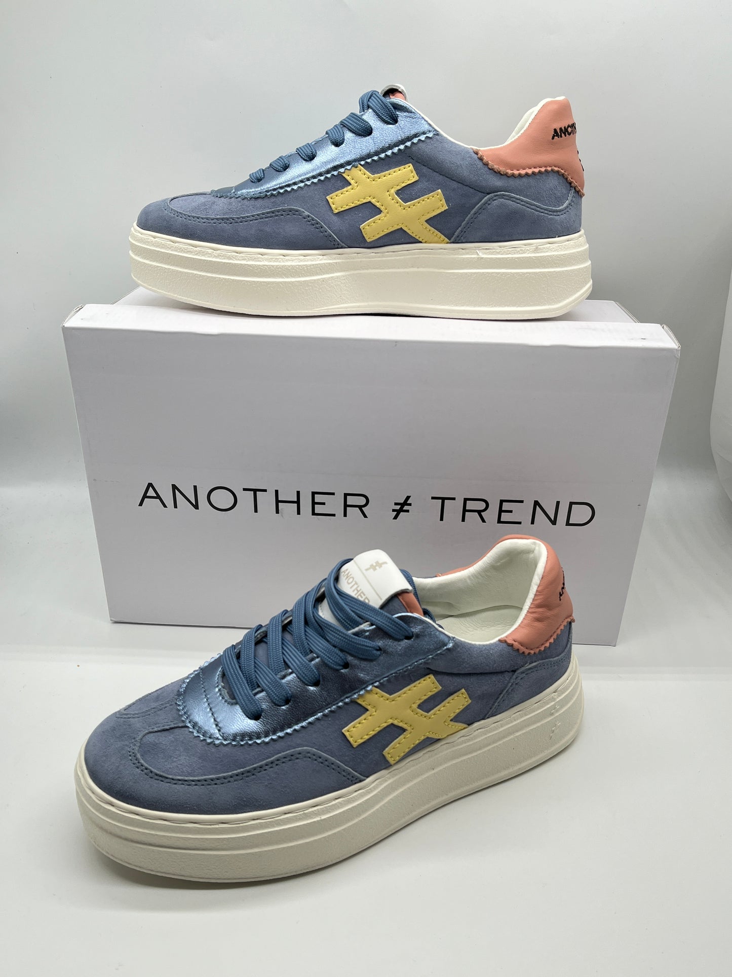 Another Trend A035M326 Jeans Blue & Pink Heel Thick Sole Trainers