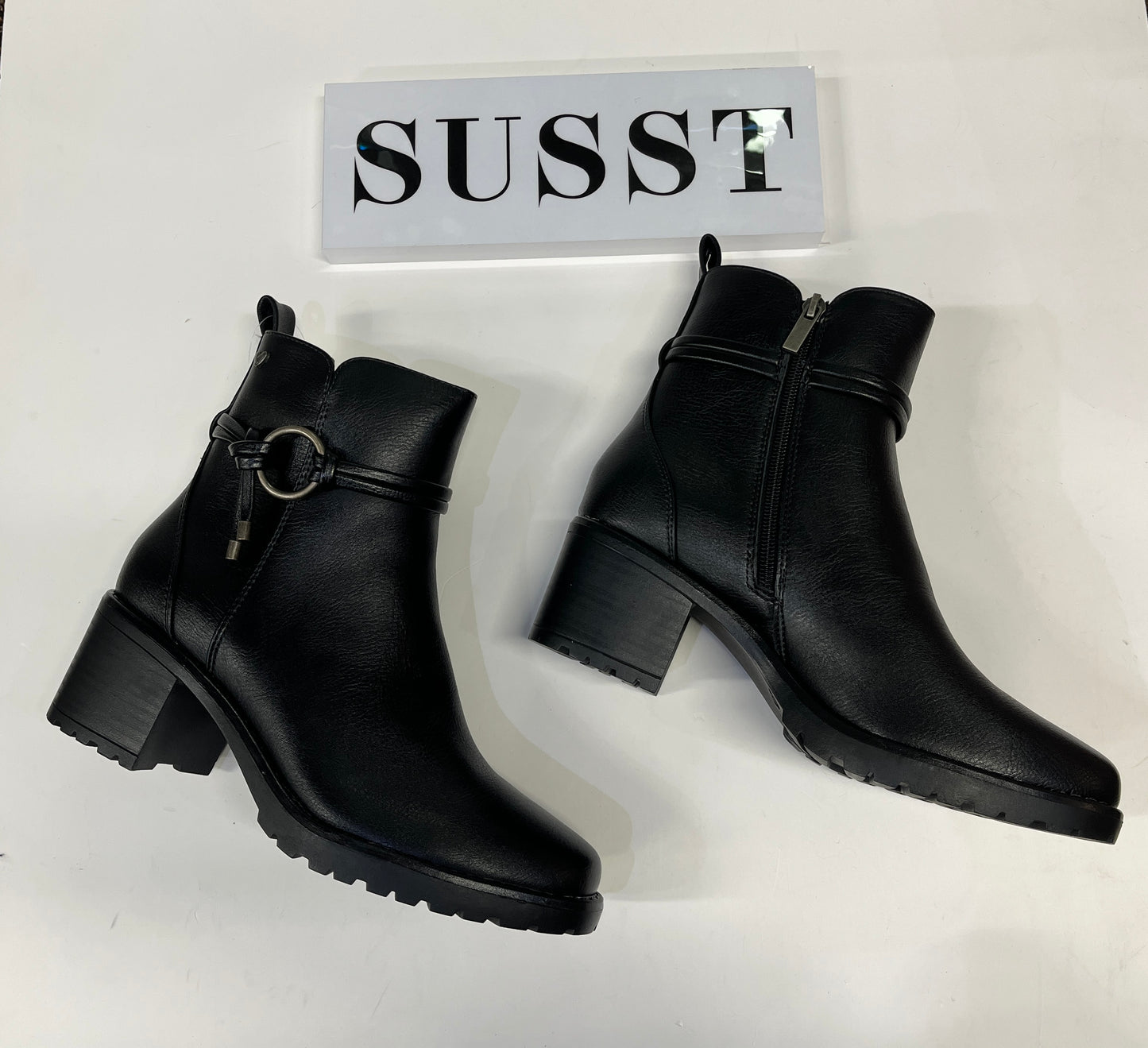 Susst Georgia24 Black PU Strap & Ring Trim Ankle Boots