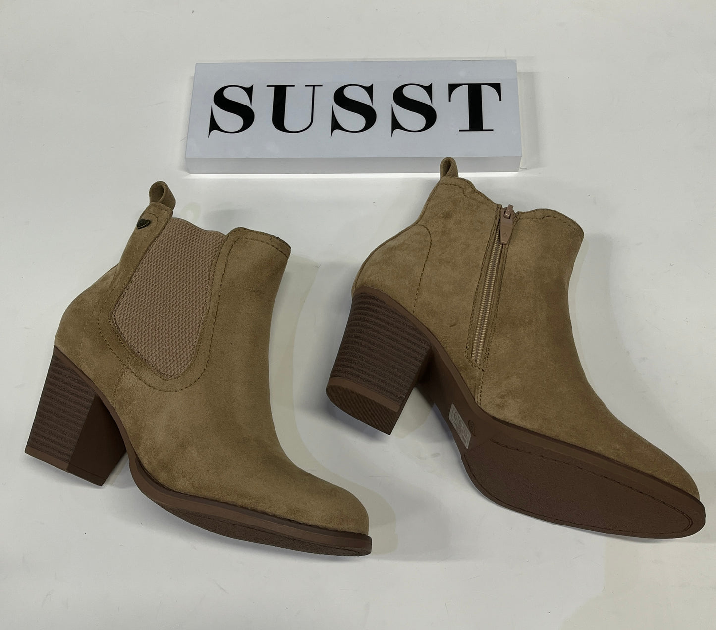 Susst Jessie24 Beige Micro Western Style Gusset Ankle Boots