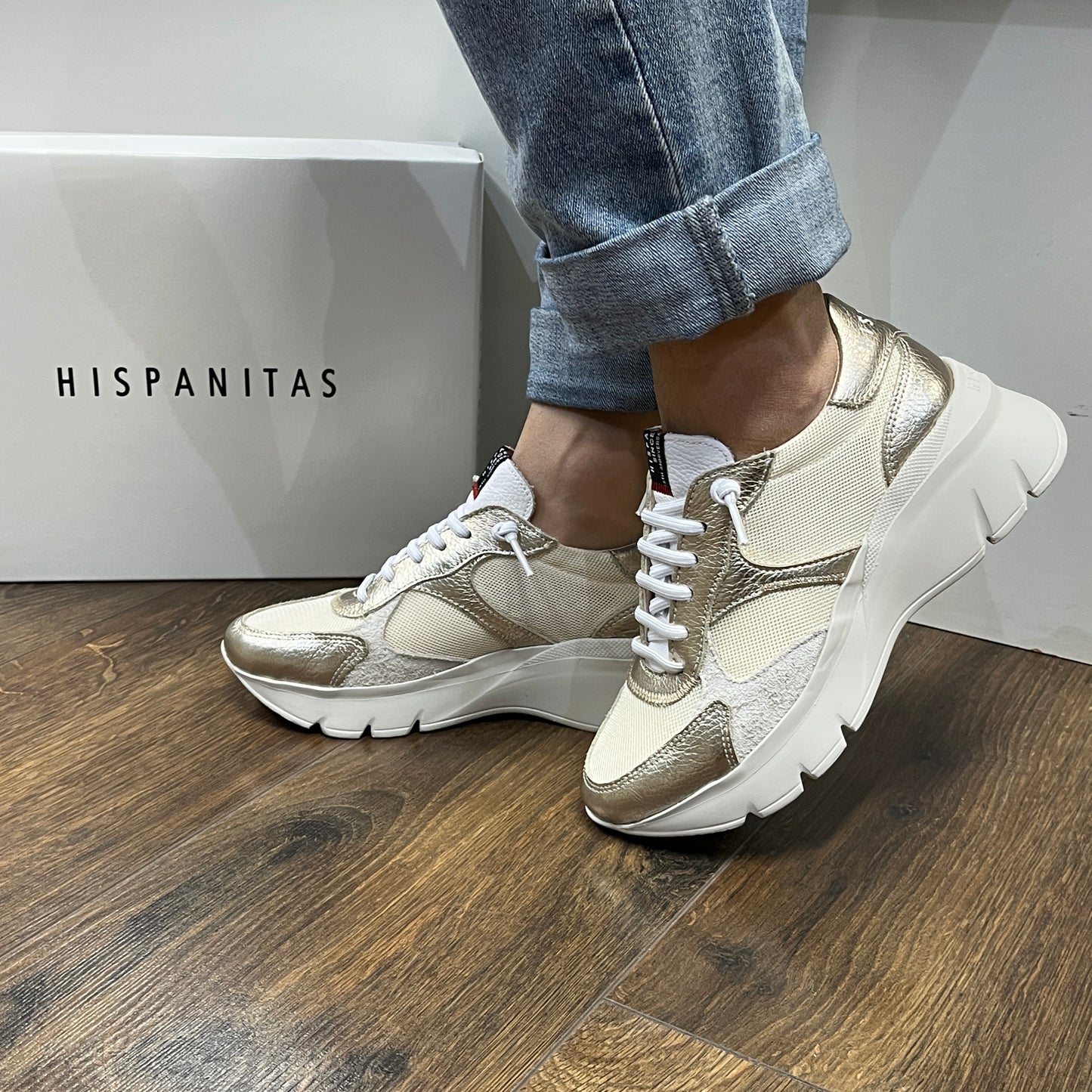 Hispanitas CHV253819 Gold, White & Cream Sneakers
