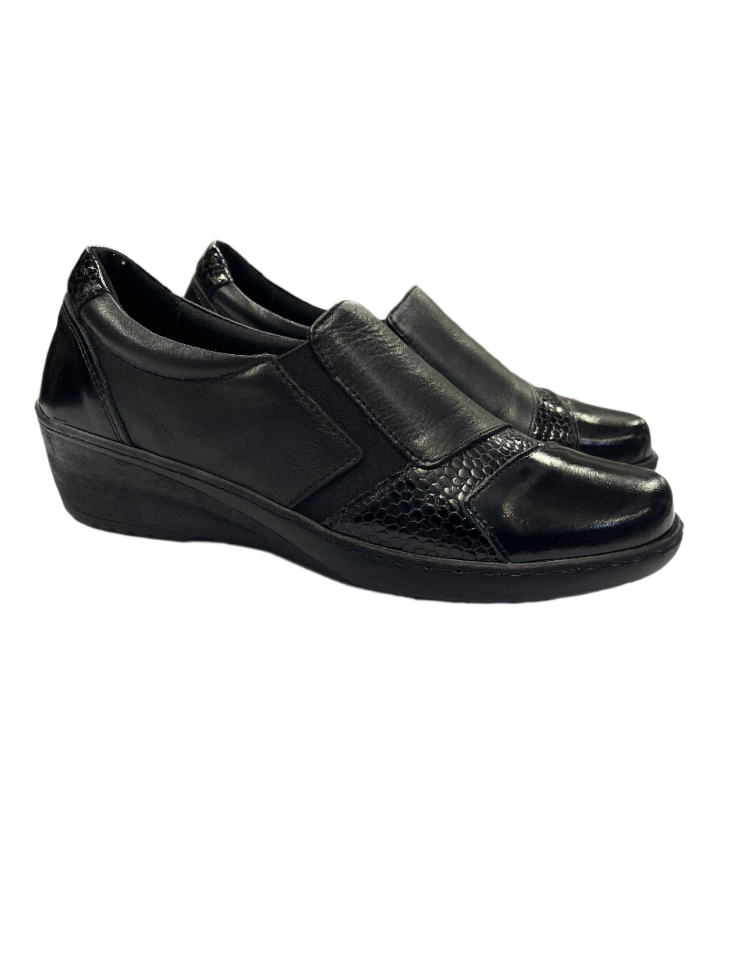 The Shoe Parlour by Phelan's Shoes 461-18 Black Leather & Patent Slip On Shoes