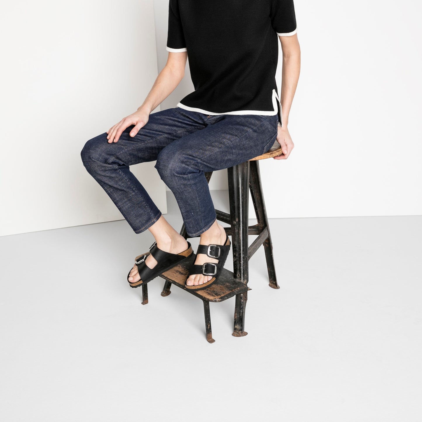 Birkenstock 1011075 Arizona Black Big Buckle Sandals