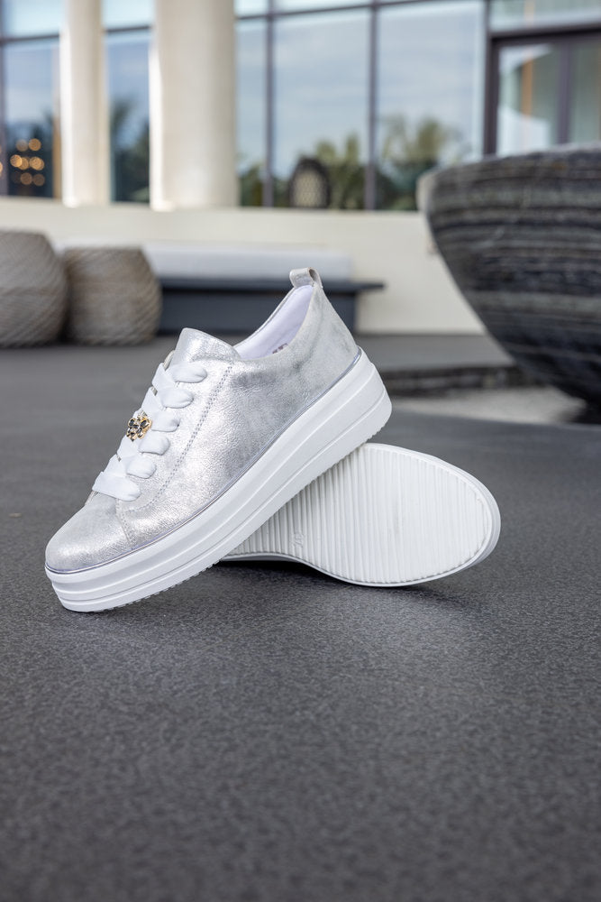 Remonte D1C03-81 Ice Silver Lace Trainers with Bee Front