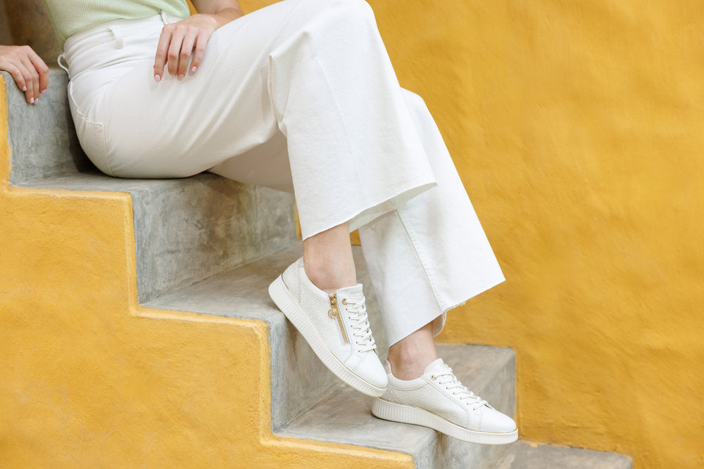 Remonte D2E00-80 Off White & Gold Combi Trainers with Zip