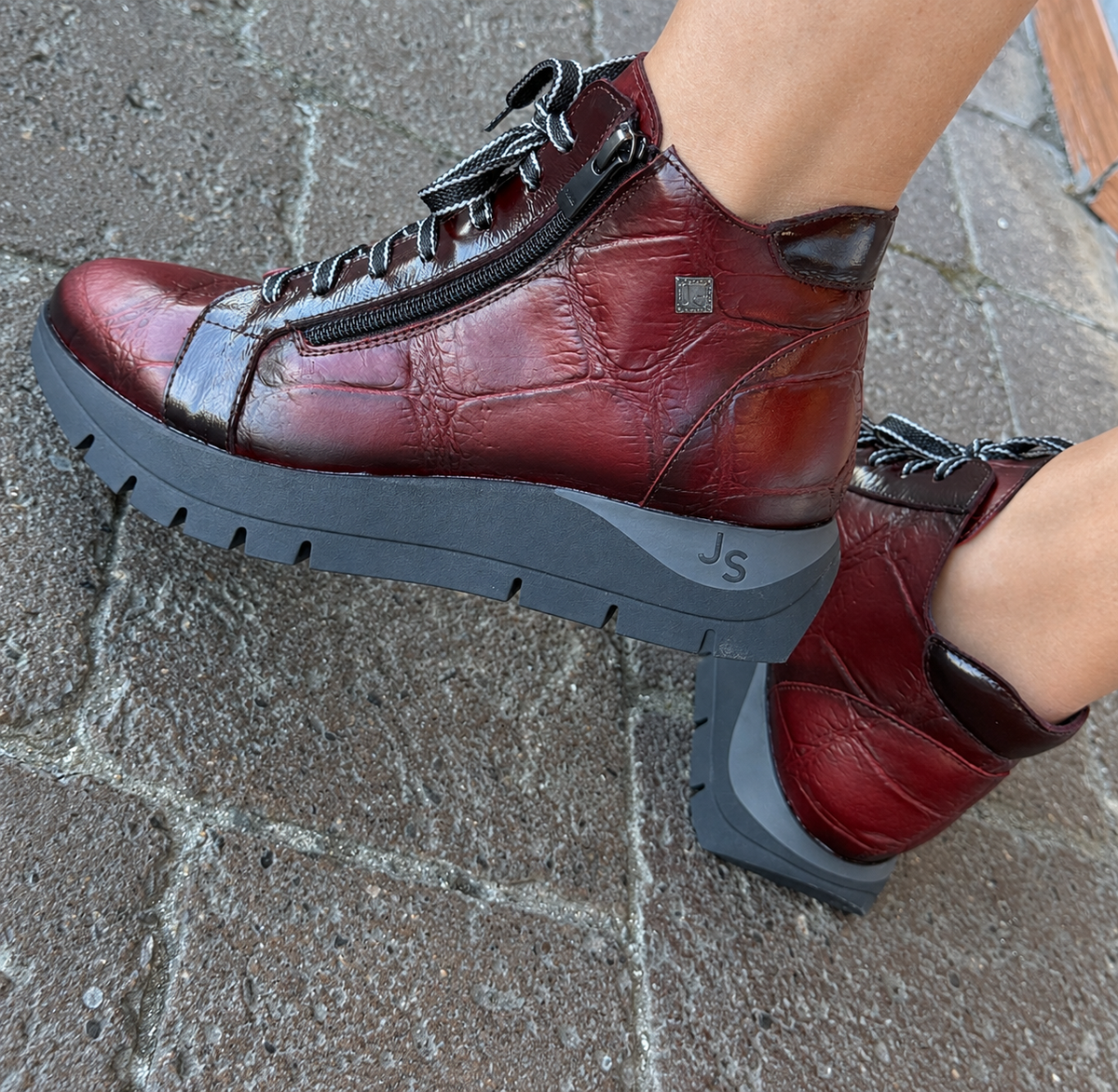 Jose Saenz 2277 Red Croc Lace & Zip Boots