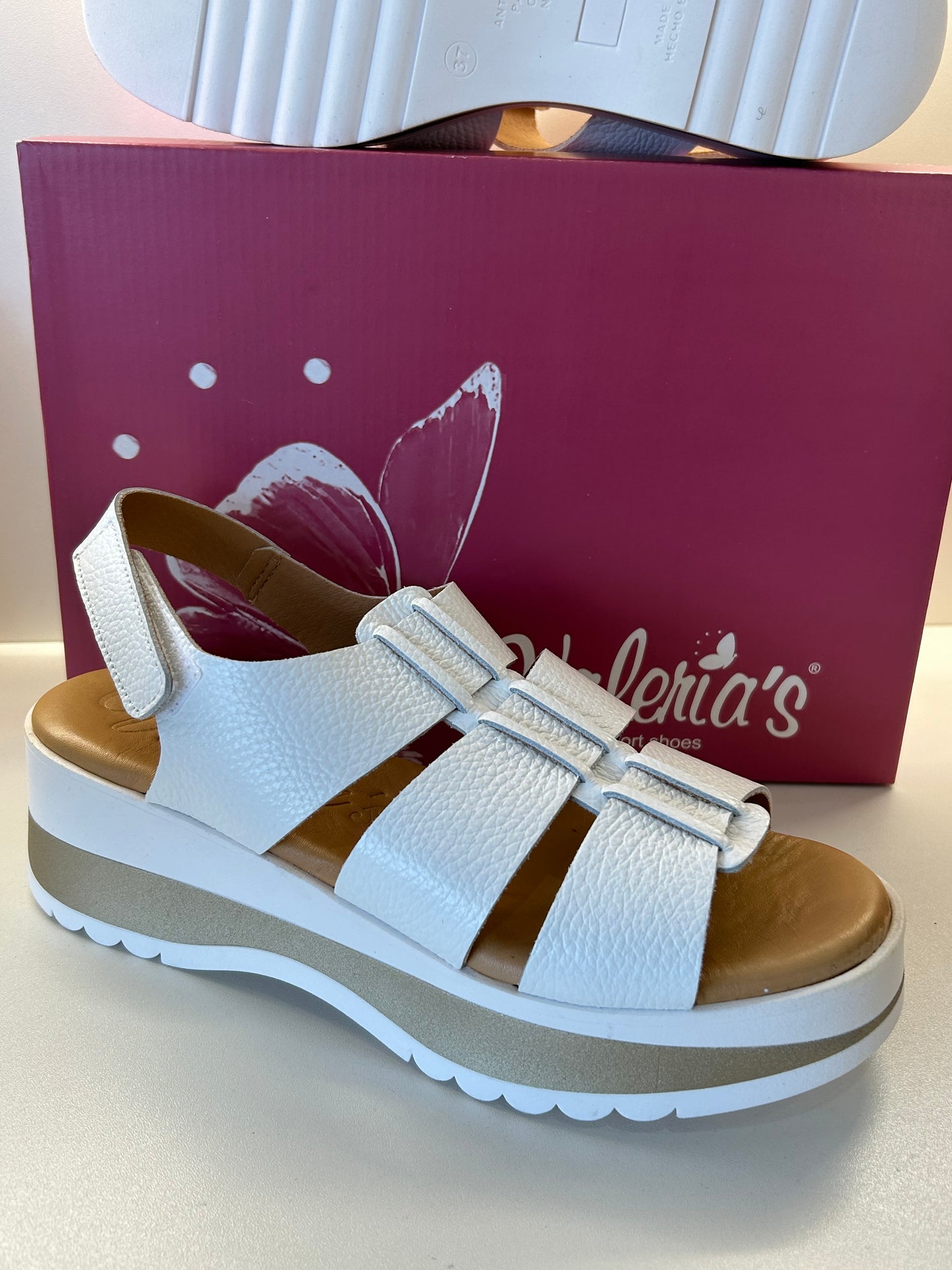 Valeria's 2620 Blanco White Comfort Sandals