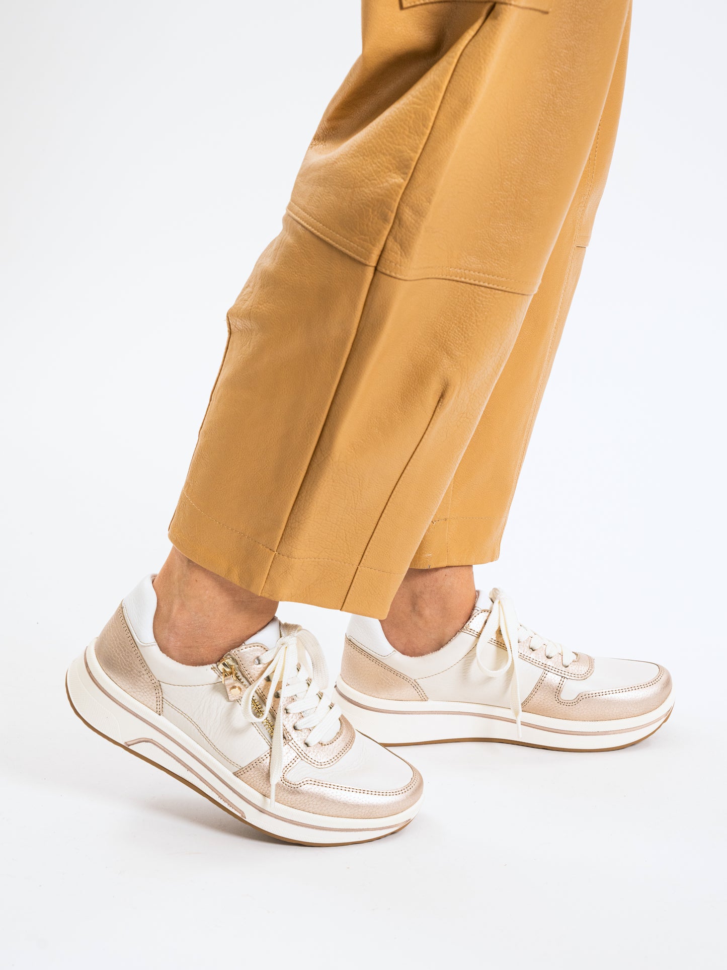 Ara 12-27540 07 Sapporo 3.0 Cream, Gold & White H Fit Sneakers with Zip
