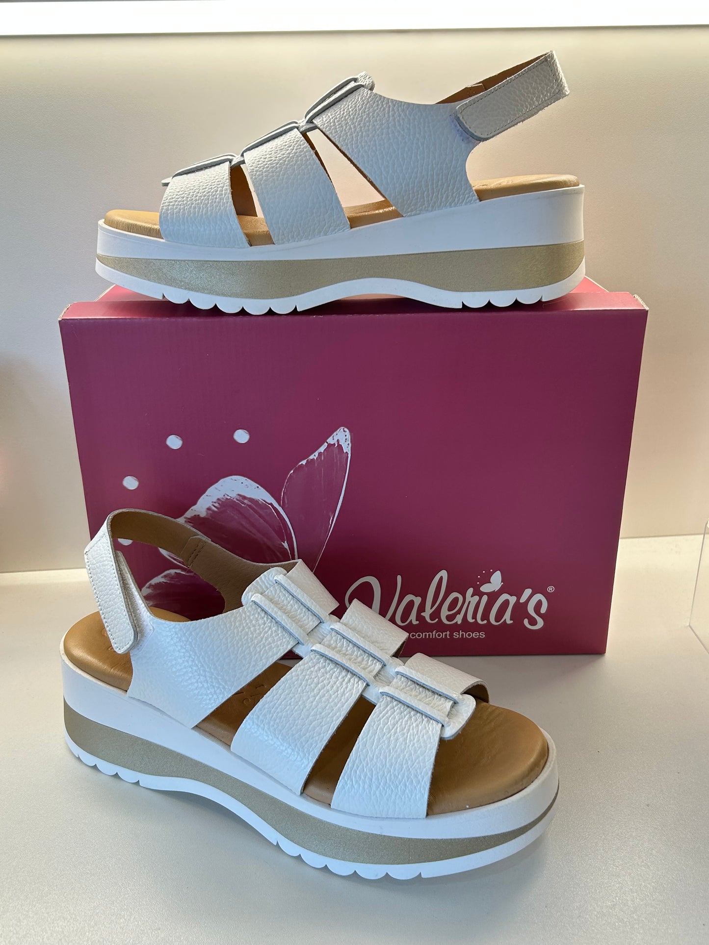 Valeria's 2620 Blanco White Comfort Sandals