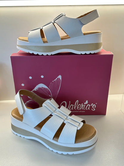 Valeria's 2620 Blanco White Comfort Sandals