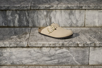 Birkenstock 1028052 Boston Big Buckle Nubuk Leather Sandcastle Clogs