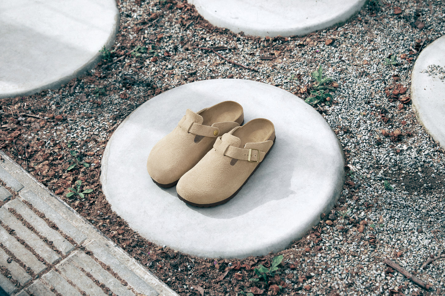 Birkenstock 1030883 Boston BS Suede Leather Sandcastle Clogs