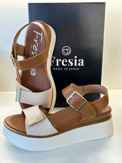 Fresia 528 Tan Comfort Sandals
