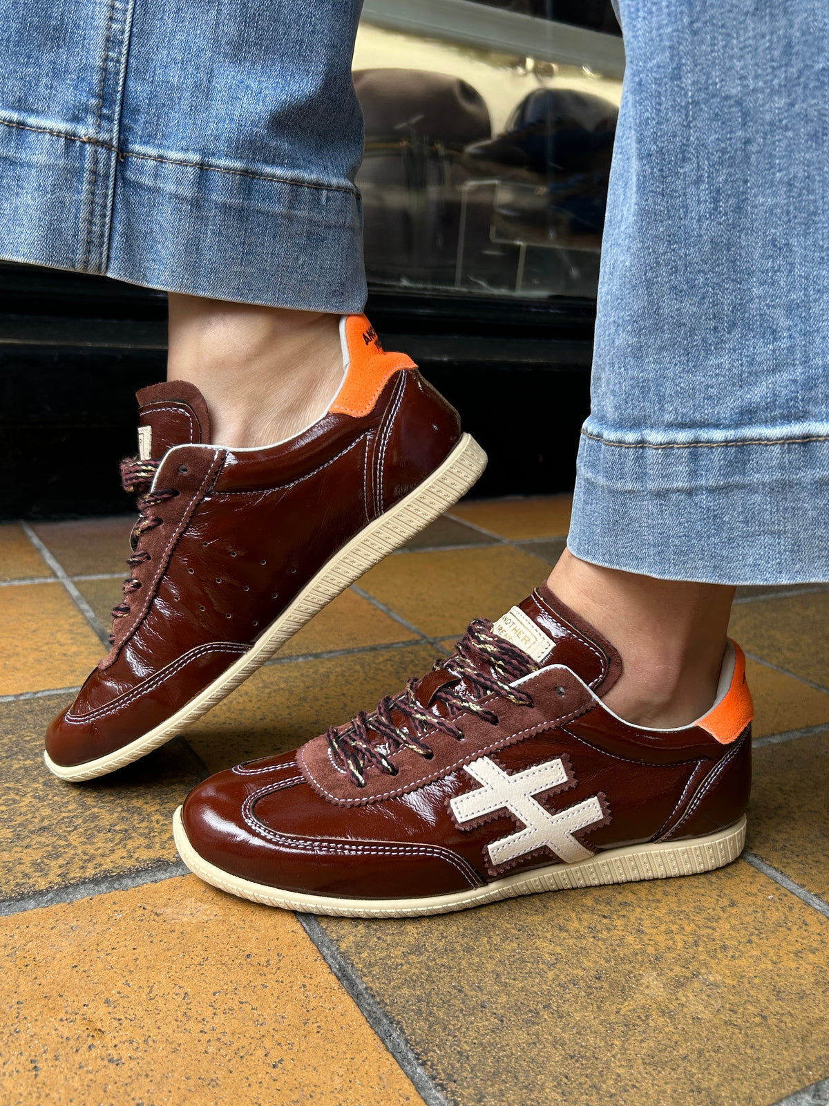 Another Trend A0784763 Sax Lux Chatagne Chestnut Trainers