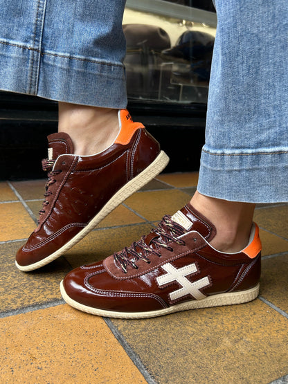 Another Trend A0784763 Sax Lux Chatagne Chestnut Trainers