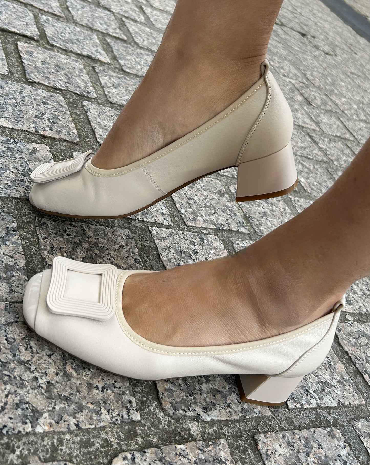 Loretta Vitale W5349 Beige Slip On Block Heels