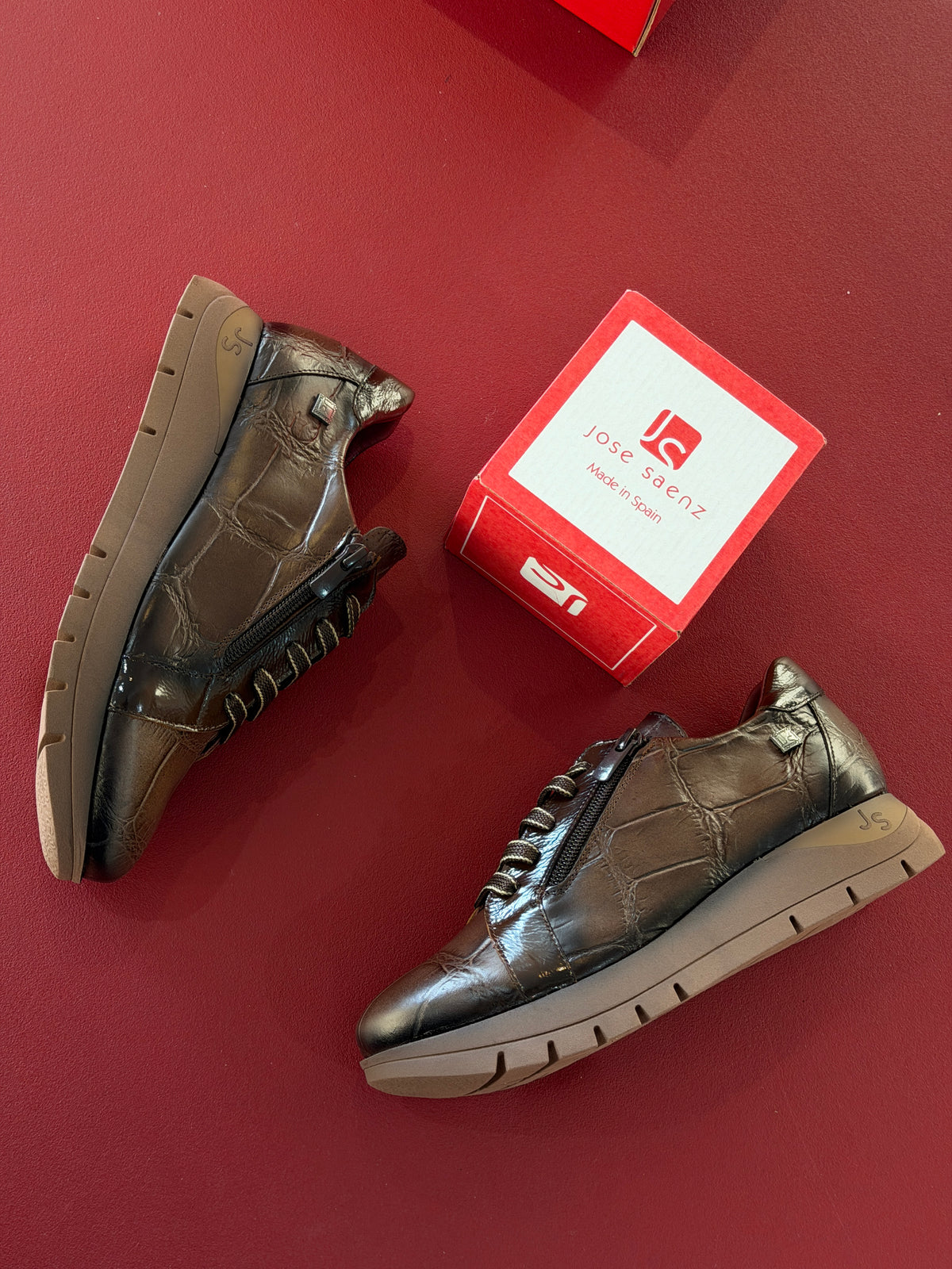 Jose Saenz 2276 Koda Brillo Marron Sneakers