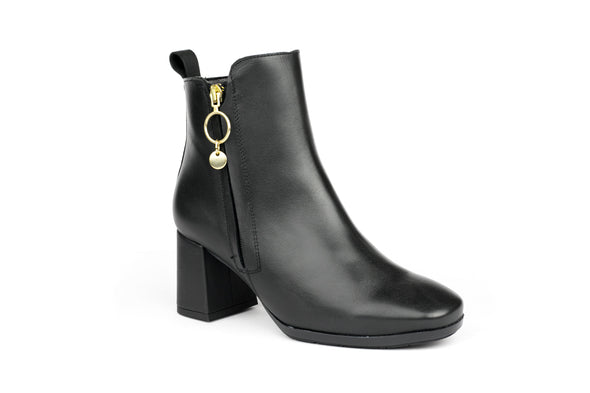Desiree Shoes DAMI4 Diana Black Ankle Boots