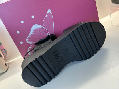 Valeria's 2621 Black Comfort Sandals