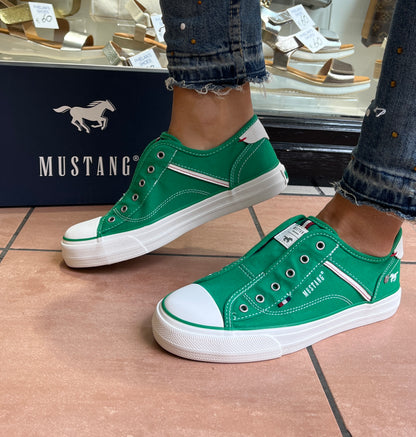 Mustang 1272-402-7 Green Slip On Trainers