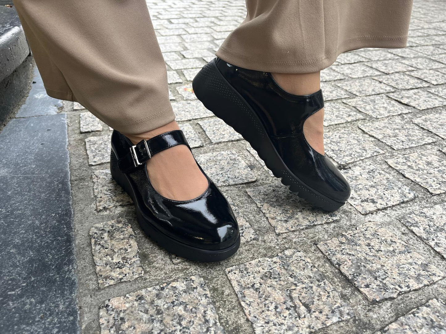Fluchos F2247 Naplack Black Wedge Mary Jane