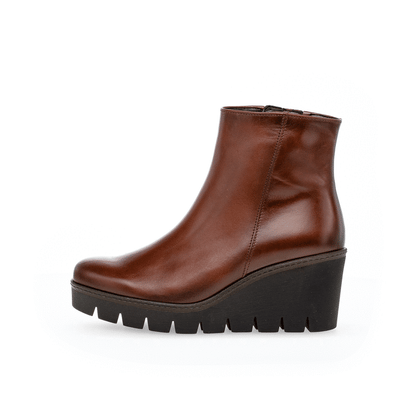 Gabor 74.780.24 Sattel Brown Wedge Boots
