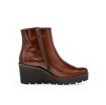 Gabor 74.780.24 Sattel Brown Wedge Boots