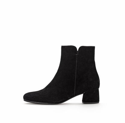 Gabor 75.680.17 Black Block Heel Ankle Boots