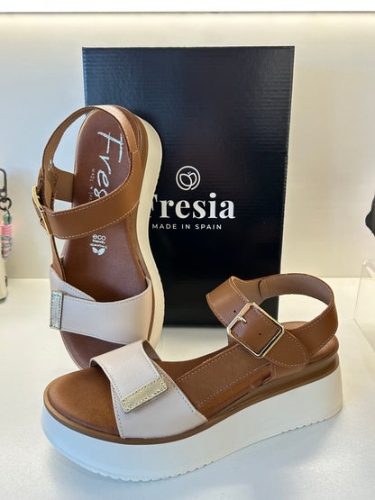 Fresia 528 Tan Comfort Sandals